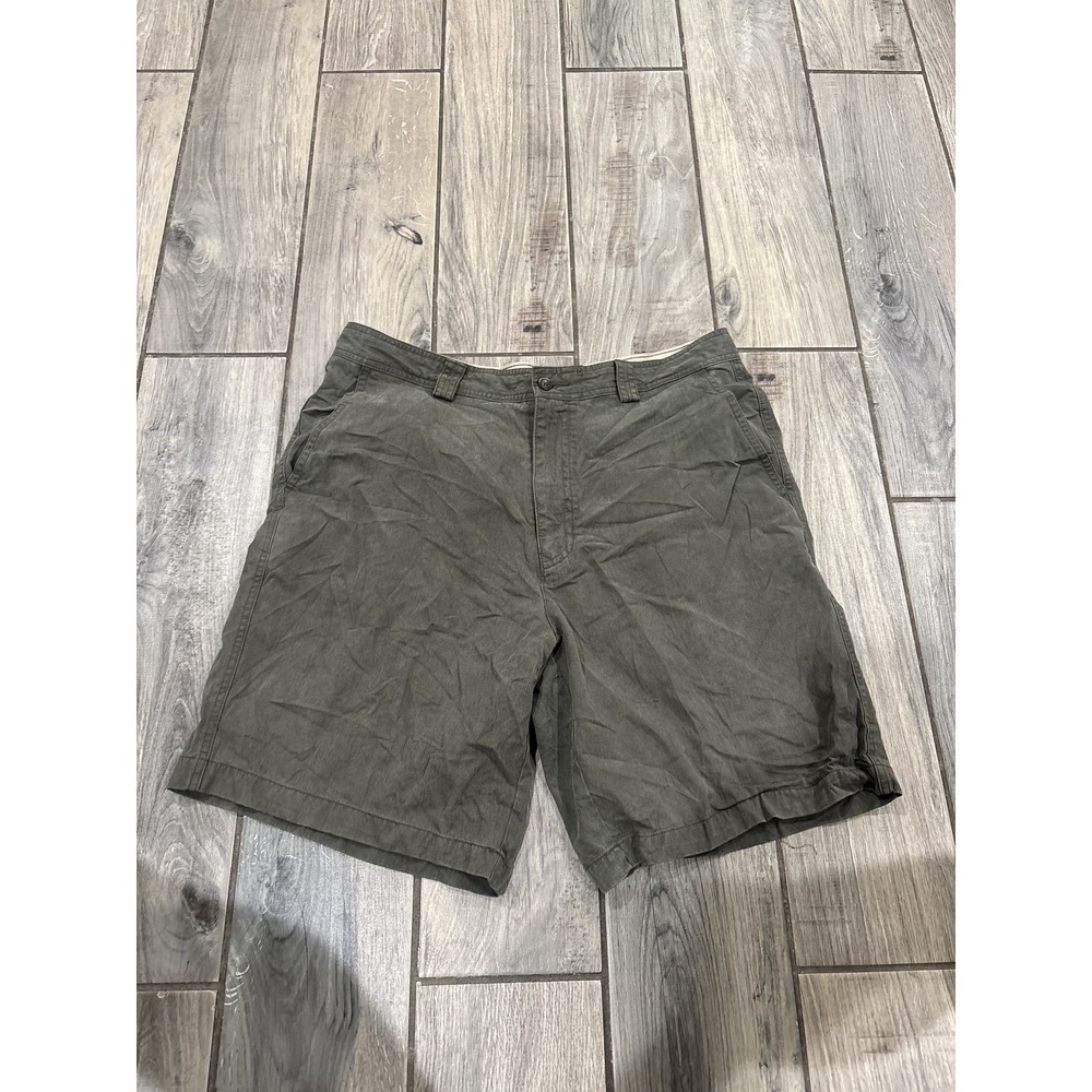 Tommy Bahama Men's Size 34 Olive Green Tencel Blend Flat Front Casual Shorts